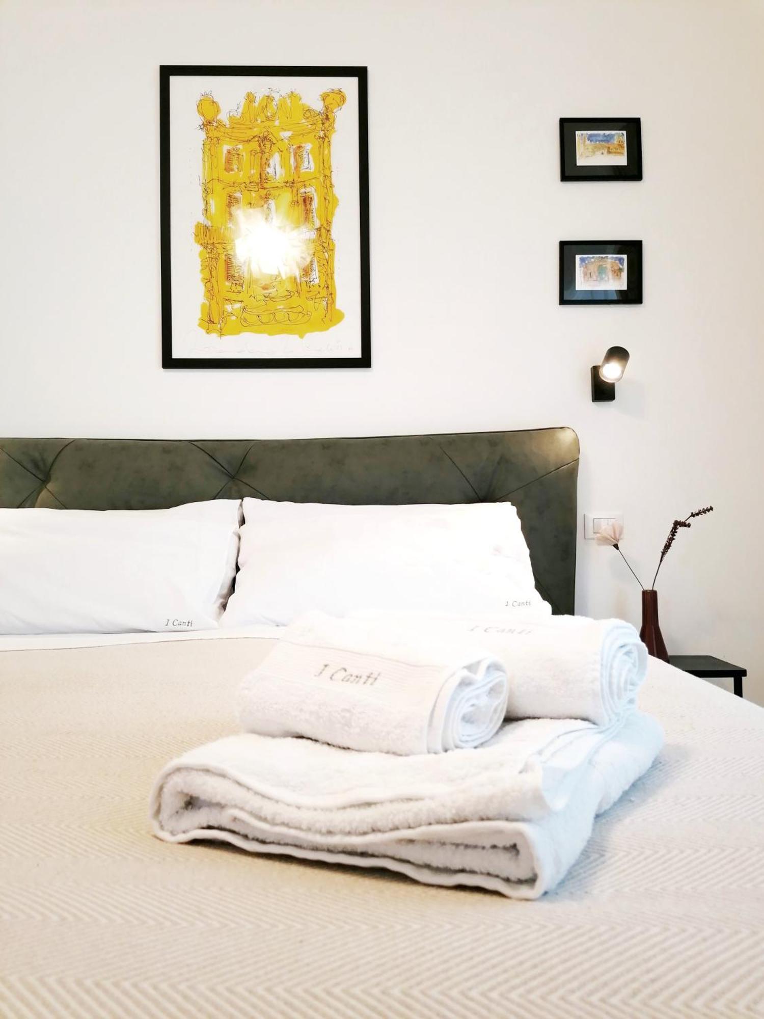 I Canti Comfort Rooms Palermo Bagian luar foto